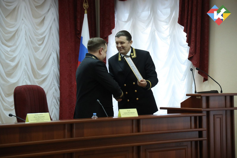 Судья Верховного суда РФ Олег Зателепин поздравил Роота от имени Председателя Верховного Суда РФ Вячеслава Лебедева