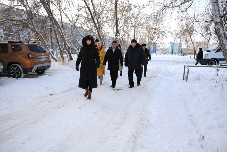 Губернатор Вадим Шумков отправил мэра города и своего заместителя проверить уборку улиц и дворов