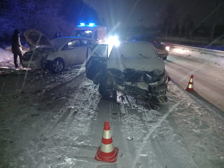 Авария произошла на автодороге Арамиль — поселок Кольцово