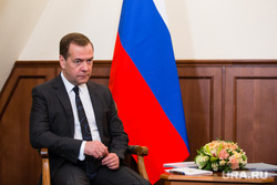 Встреча премьер-министра России  Дмитрия Медведева и губернатора ХМАО Натальи Комаровой. Ханты-Мансийск, портрет, медведев дмитрий