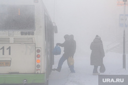 Мороз и ледяной туман. Салехард. 31 января 2019 г, зима, автобус, пассажиры, мороз, туман