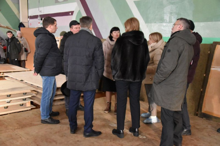 По поручению губернатора Шумкова члены правительства области побывали в здании ДЮСШ №1 Кургана, в котором случился пожар