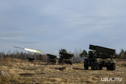 Тренировочные стрельбы мобилизованных с Центрального военного округа на полигоне Еланский. Свердловская область, военная техника, рсзо град, полигон еланский, реактивная система залпового огня, реактивная артиллерия