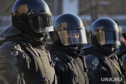 Несанкционированная акция в поддержку оппозиционера. Курган, отряд боевиков, омон, забрало