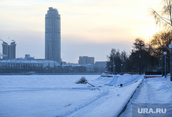 Морозы в Екатеринбурге , бц высоцкий, набережная рабочей молодежи