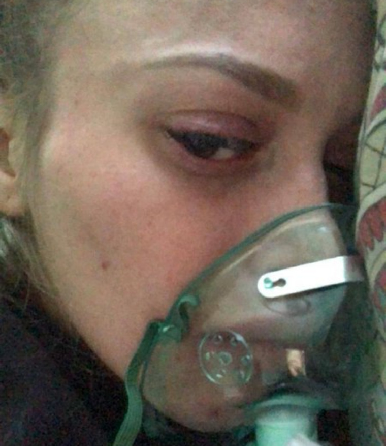 25-летняя жительница Кургана Ксения Галямина, находясь в больнице, в переписке с родственниками просила о помощи