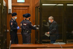 Михаил Ефремов попросил заменить срок в тюрьме на принудительные работы