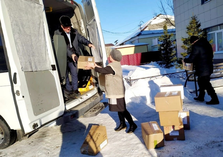 Перед отправкой на фронт груз доставили гуманитарный груз в волонтерский центр города Воронеж