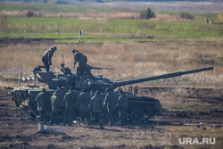 Центр по подготовке мобилизованных в Луганской области . Луганск, военная техника, армия, военные, солдаты, военные сборы, вооруженные силы, танк, мобилизованные, учебка, мобилизанты, обучение мобилизантов