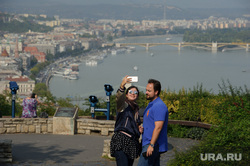 Виды Будапешта. Венгрия, селфи, будапешт, река дунай, туристы, венгрия