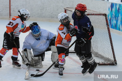 Детский дворовый хоккей. Матч команд ДДХЛ и Металлург(Карабаш). Челябинск, детский дворовый хоккей