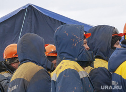 Совещание по строительству Северного широтного хода и закладка капсулы в основание будущего моста через Обь. Салехард. 11 мая 2018г, строители, вахтовики, рабочие