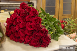 Attractions and daily life.  Armenia, Christmas toys, flower shop, red roses bouquet