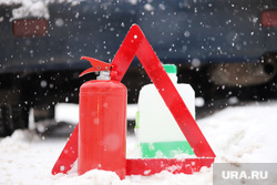 Snowfall.  Mound, snow, fire extinguisher, snowfall, snowdrift, accident, blizzard, poor visibility, anti-freeze, winter, emergency sign