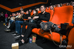Премьера финала второго сезона сериала Эпидемия в Пассаж-Синема. Екатеринбург , кинотеатр, зрители в кинотеатре, просмотр фильма