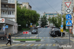 По улицам Куйбышева и Монастырская будут проложены новые трамвайные пути. Пермь, улица куйбышева, пешеходный переход, круговое движение