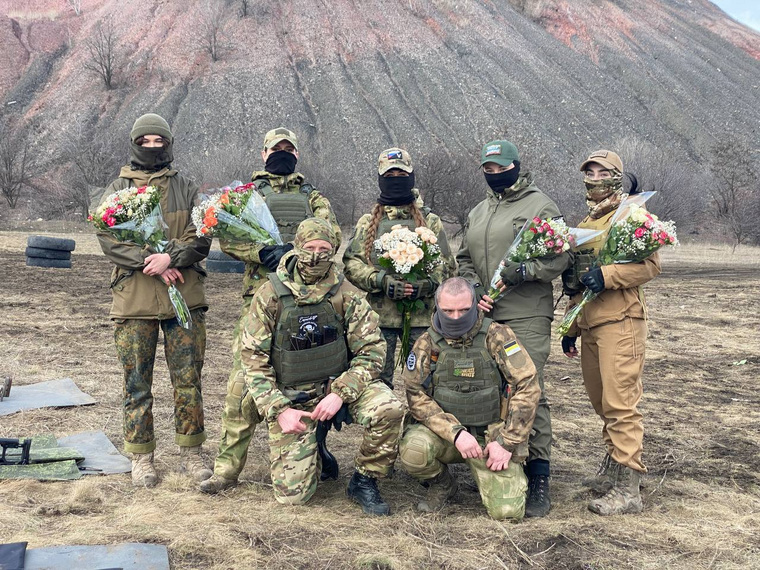 Бойцы фанатского соединения «Эспаньола»
