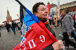 Бессмертный полк. Москва, флаг днр, бессмертный полк, 9 мая, красная площадь