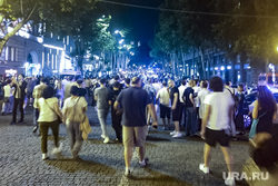 Демонстранты в Грузии хотят продолжения протестов после шага властей навстречу