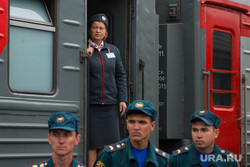 Беженцы с Украины на ЖД вокзале. Екатеринбург, ржд, проводница