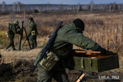 Тренировочные стрельбы мобилизованных с Центрального военного округа на полигоне Еланский. Свердловская область, военные, солдат, служба в армии, подготовка мобилизованных