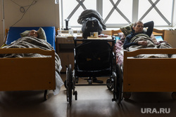 Работа госпиталя, организованном в кардиоцентре Мариуполя. Украина, госпиталь, раненый, донбасс, палата, больница