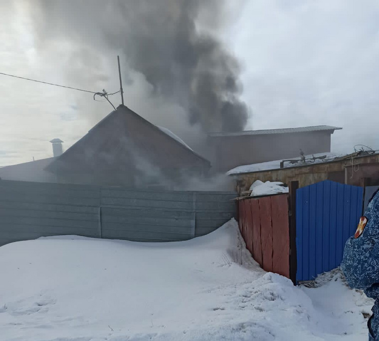 Горела баня в одном из дворов частного сектора