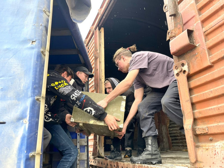 Ученики техникумов также принимали участие в отправке грузов на СВО