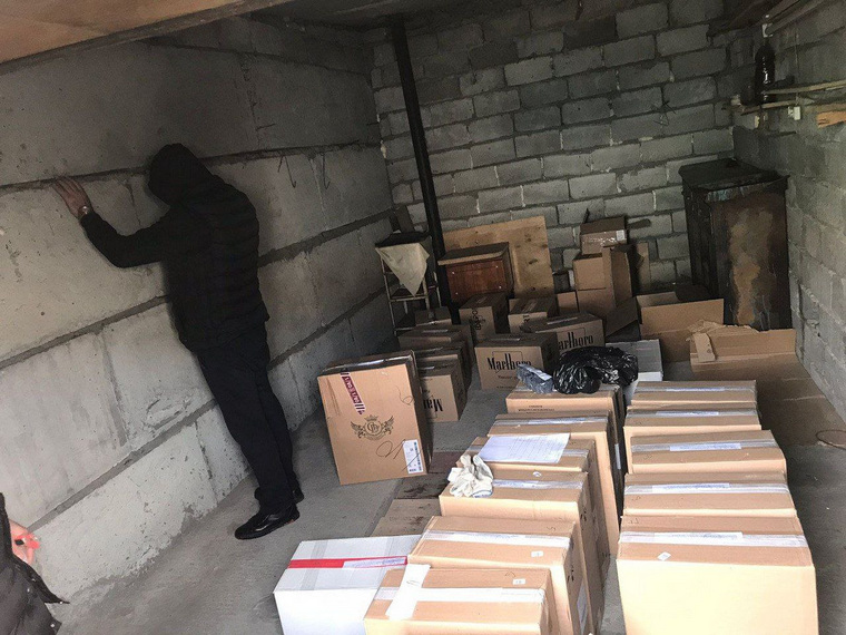 Уроженца Армении задержали при получении контрафактного товара