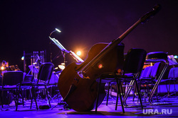 Алессандро Сафина в Конгресс-центре. Екатеринбург, музыкант, оркестр, виолончель, струнный инструмент