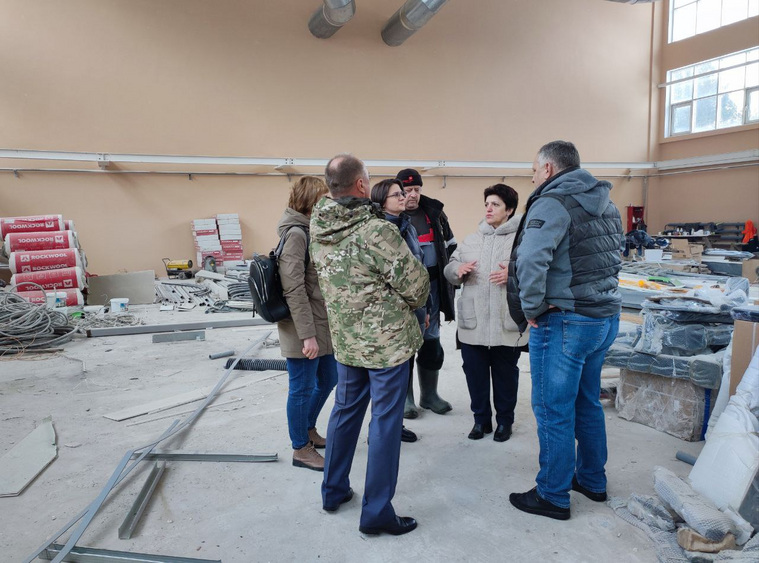 Строящийся окружной сборный пункт посетила вице-губернатор ХМАО Елена Шумакова