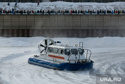 Празднование 23 февраля на реке Тура «Спецоперация лед» и «Битва на Туре». Тюмень , мчс, гимс, катер на воздушной подушке