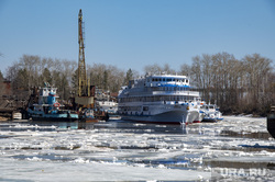 Закамск, микрорайон Водник. Пермь, навигация, корабль, порт, ледоход, река кама, теплоход