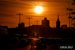 Виды Екатеринбурга, дорожное движение, город екатеринбург, закат, солнце, вечер