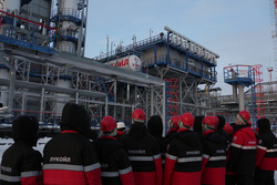 Нефтяники повышают престиж своей профессии среди будущих студентов и молодых специалистов