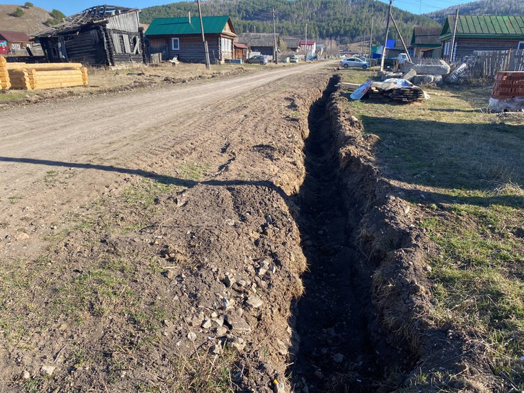 По распоряжению Сергея Замятина ливневки выкопали прямо перед домами жителей