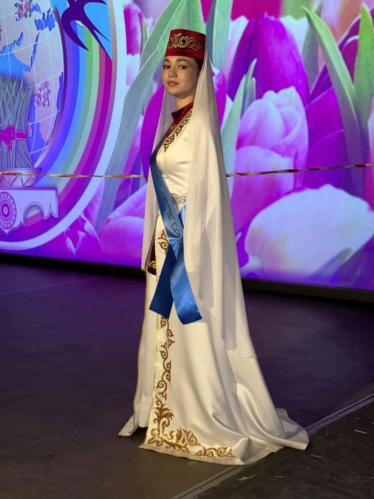 Элина Шаева победила в номинации «Восточная красавица»