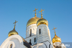 Храм Воскресения Христова. Ханты-Мансийск, храм, церковь, вера, христианство, купола, религия, православие