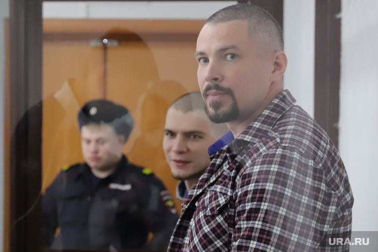 Оглашение приговора Романа Насрыева и Алексея Нуриева. Екатеринбург