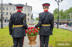 Graduation at the Suvorov Military School.  Perm, Suvorov, Perm Suvorov School, laying flowers
