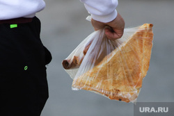 Встреча жителей дома по улице Кирова, 98 с застройщиком многоэтажного дома Бабочкиным Александром. Курган, чебурек, быстрое питание, еда, фастфуд