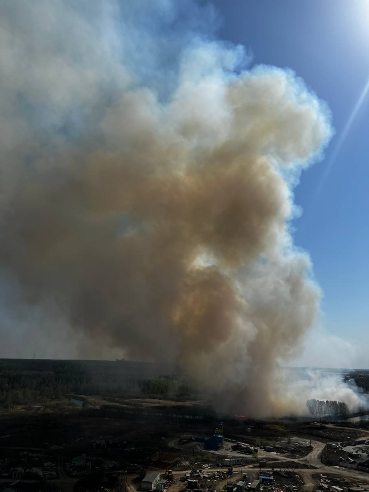 пожар возник рядом со стройкой «РМК-Арены»
