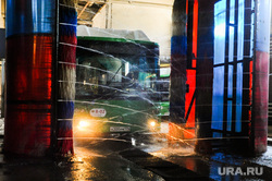 Городской общественный транспорт. Мойка и санитарная обработка автобусов. Челябинск, автопарк, эпидемия, автобус, общественный транспорт, дезинфекция, санитарная обработка, мойка автобусов