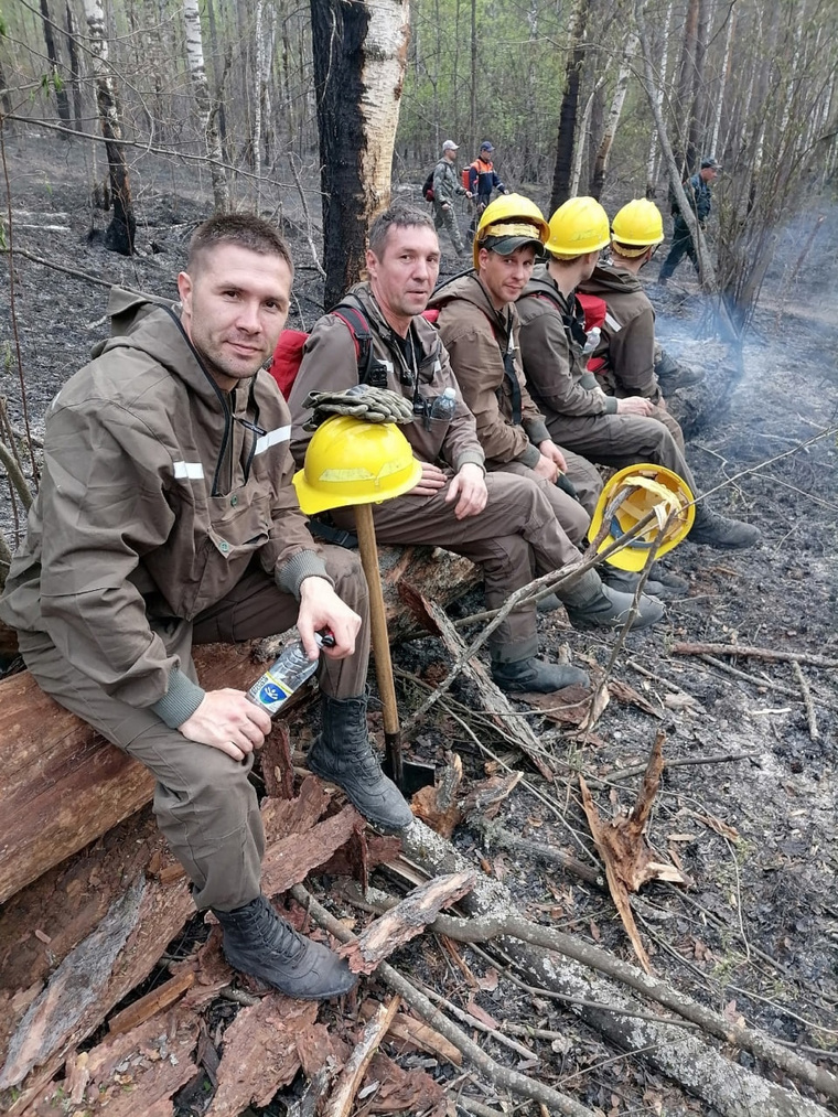 В Челябинскую область выехали 25 пожарных из Пермского края