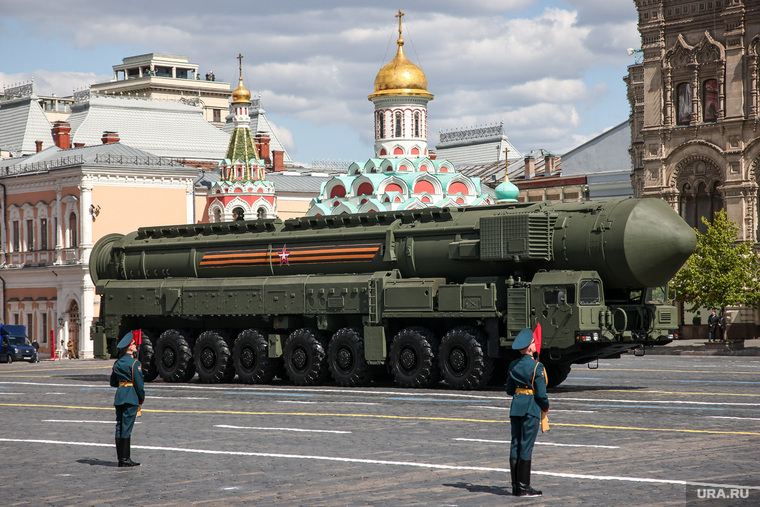 ЗРК С-400 «Триумф» и «Ярсы» на Красной площади