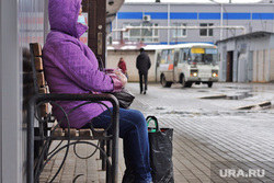 Город.  Курган, пассажир, автобус, автобусный вокзал, ожидание автобуса