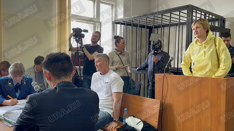 Юлия Крутеева утверждает, что у нее с Ройзманом двое совместных детей