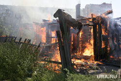 Пожар. Тюмень, пожар, огонь, горящий дом