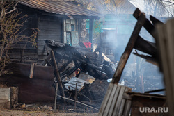 Пожар в частном доме на улице Татищева. Екатеринбург, дым, возгорание, последствия пожара, частный сектор