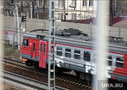 Повседневная жизнь. Весна. Москва, электричка, общественный транспорт, поезд